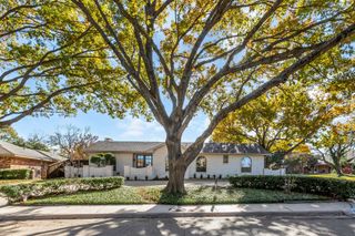 6108 Danbury Lane, Dallas, TX 75214