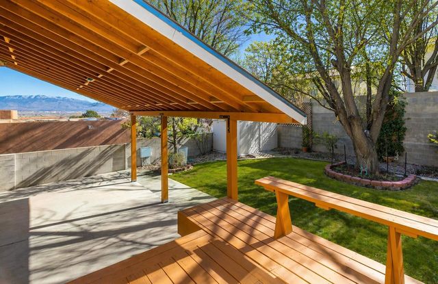 4532 Chadwick Road NW, Albuquerque, NM 87120