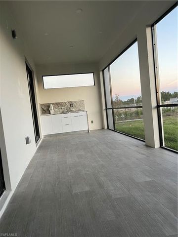 2594 43rd AVE NE, Naples, FL 34120