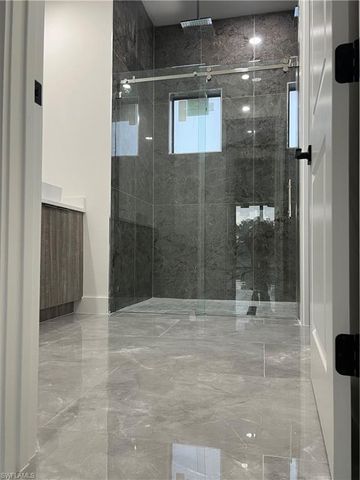 2594 43rd AVE NE, Naples, FL 34120