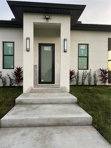 2594 43rd AVE NE, Naples, FL 34120