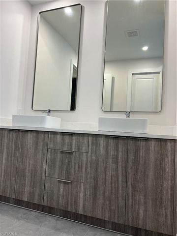 2594 43rd AVE NE, Naples, FL 34120