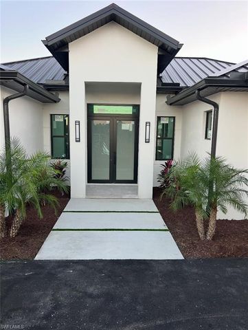 2594 43rd AVE NE, Naples, FL 34120