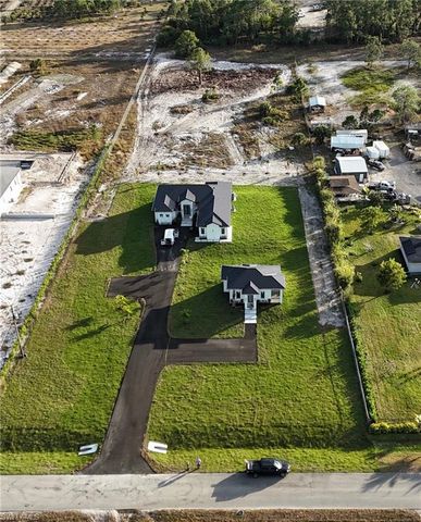 2594 43rd AVE NE, Naples, FL 34120