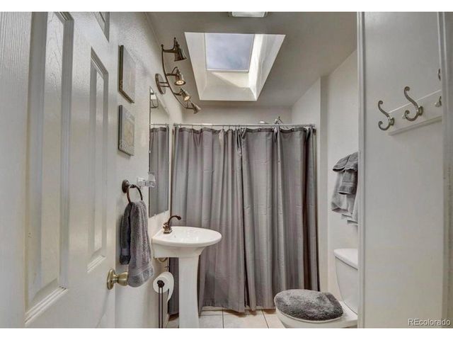 105 S Newland St, Lakewood, CO 80226