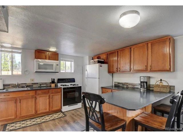105 S Newland St, Lakewood, CO 80226
