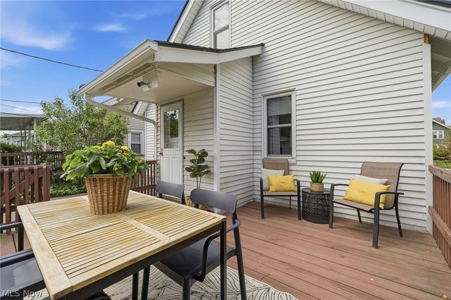 2219 Carabel Avenue, Lakewood, OH 44107