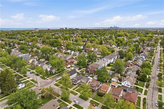 2219 Carabel Avenue, Lakewood, OH 44107