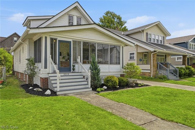 2219 Carabel Avenue, Lakewood, OH 44107