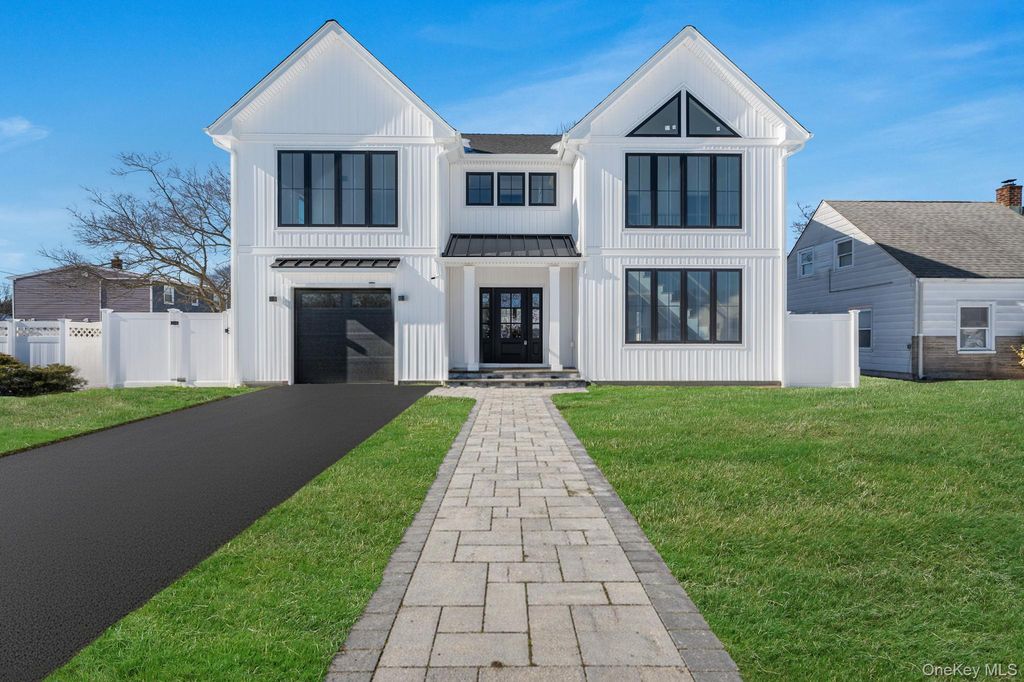 38 Pond Lane, Levittown, NY 11756 — photo 3