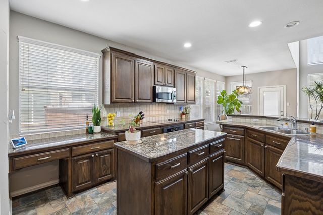 750 Peco Street, Lantana, TX 76226