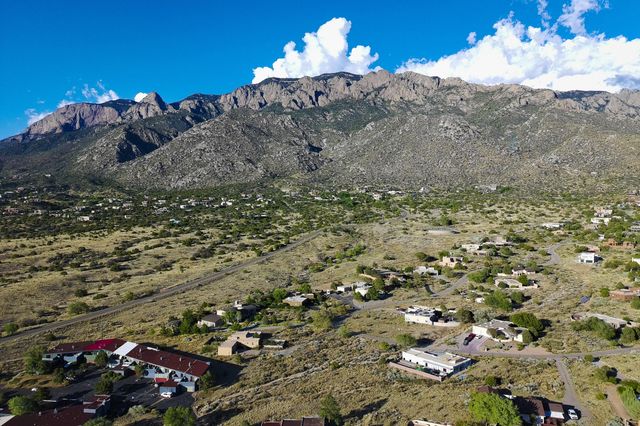 720 Tramway Lane NE UNIT 24, Albuquerque, NM 87122