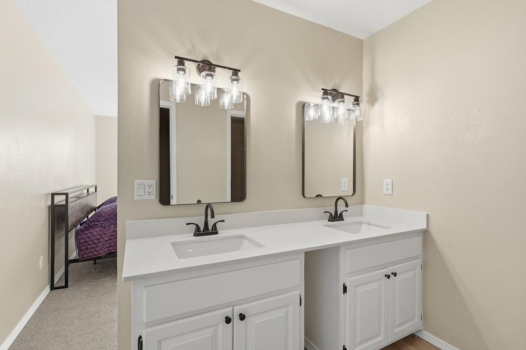 Image 20 of property listing at 720 Tramway Lane NE UNIT 24, Albuquerque, NM 87122