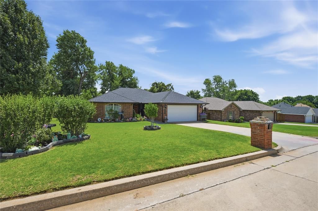 2046 Huntington Road, Oklahoma City, OK 73130