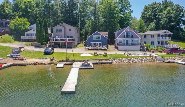 3971 S Shore Drive, Lapeer, MI 48446