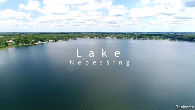 3971 S Shore Drive, Lapeer, MI 48446