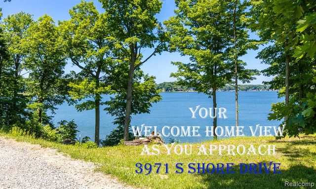 3971 S Shore Drive, Lapeer, MI 48446