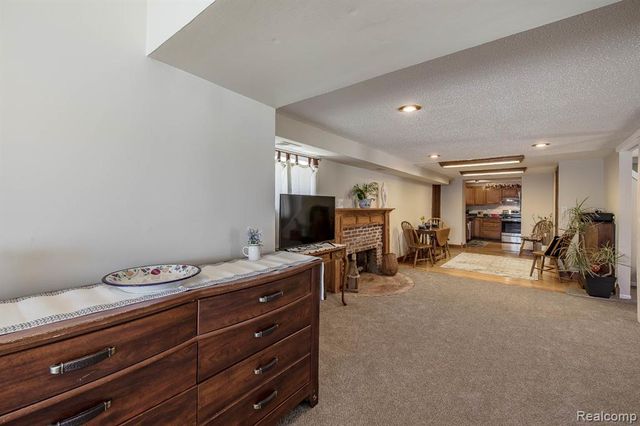 3971 S Shore Drive, Lapeer, MI 48446