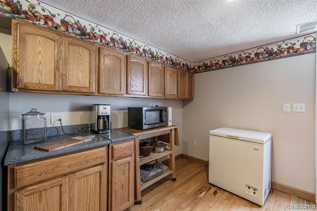 3971 S Shore Drive, Lapeer, MI 48446