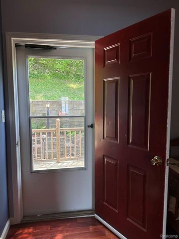 3971 S Shore Drive, Lapeer, MI 48446