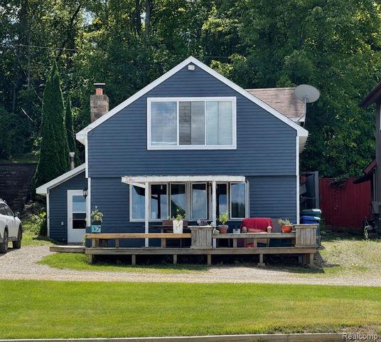 3971 S Shore Drive, Lapeer, MI 48446