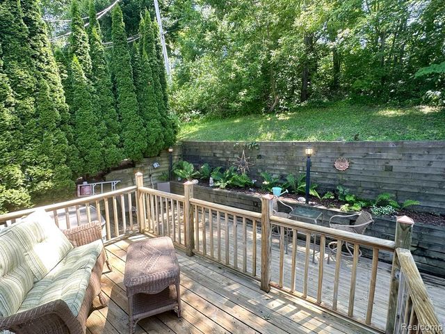 3971 S Shore Drive, Lapeer, MI 48446