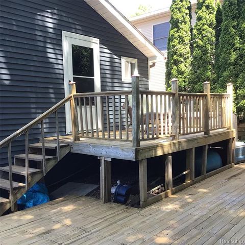 3971 S Shore Drive, Lapeer, MI 48446
