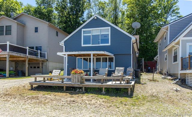 3971 S Shore Drive, Lapeer, MI 48446