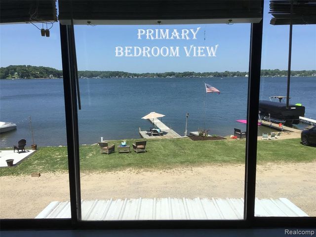 3971 S Shore Drive, Lapeer, MI 48446