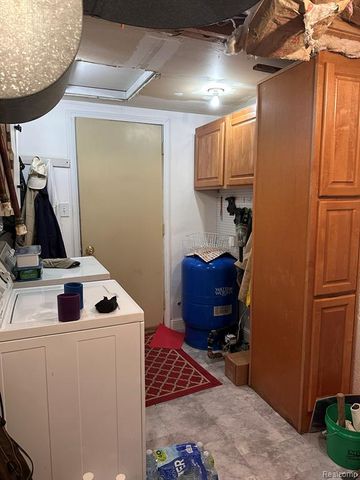 3971 S Shore Drive, Lapeer, MI 48446
