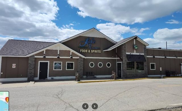 3971 S Shore Drive, Lapeer, MI 48446