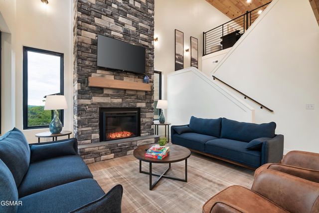 1222 Reedmont Way, Sevierville, TN 37876