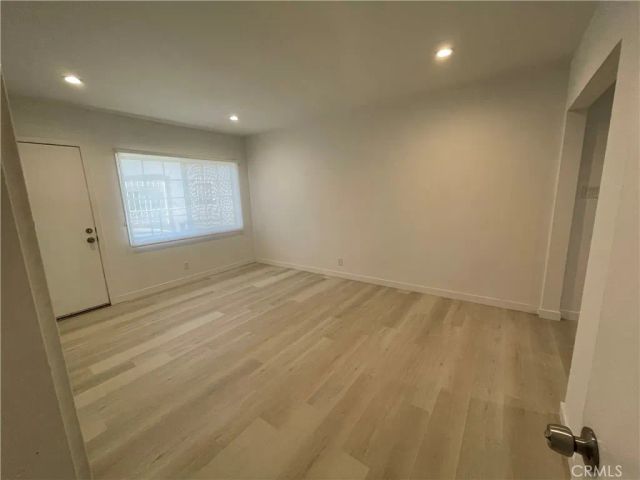 1152 E 77th, Los Angeles, CA 90001