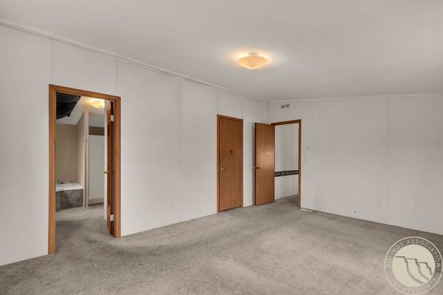 2224 US HIGHWAY 87 E 165, Billings, MT 59101