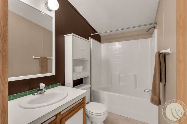 2224 US HIGHWAY 87 E 165, Billings, MT 59101