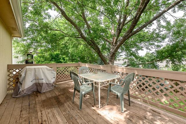 180 Rawlings Drive, Tonganoxie, KS 66086