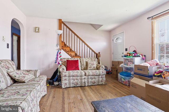 30 HANOVER ST, Codorus, PA 17311