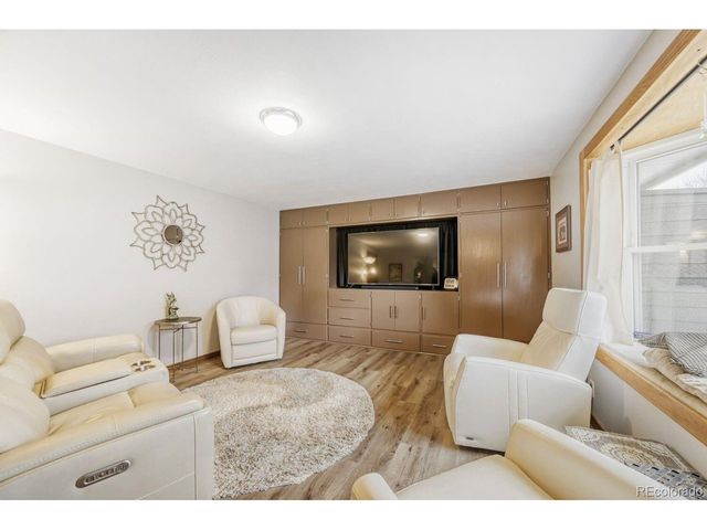 1730 Atwood St, Longmont, CO 80501