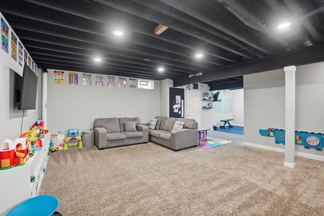 3261 Farmers Delight Drive, Lewis Center, OH 43035
