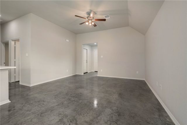 2807 Messenger Way, Bryan, TX 77803