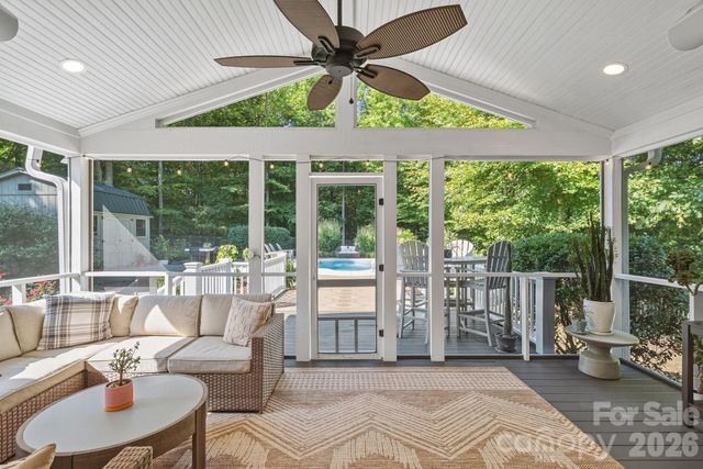 174 Logan Crossing Drive, Davidson, NC 28036