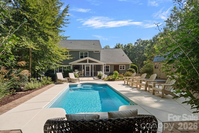 174 Logan Crossing Drive, Davidson, NC 28036