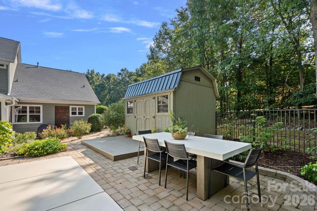 174 Logan Crossing Drive, Davidson, NC 28036