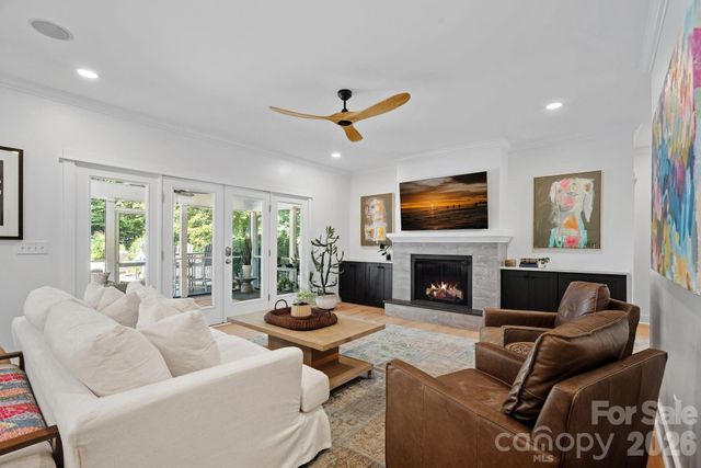 174 Logan Crossing Drive, Davidson, NC 28036