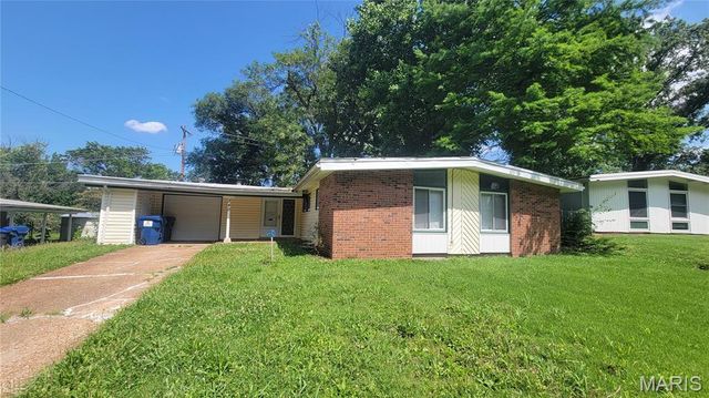 340 Holiday Hill Drive, Florissant, MO 63033