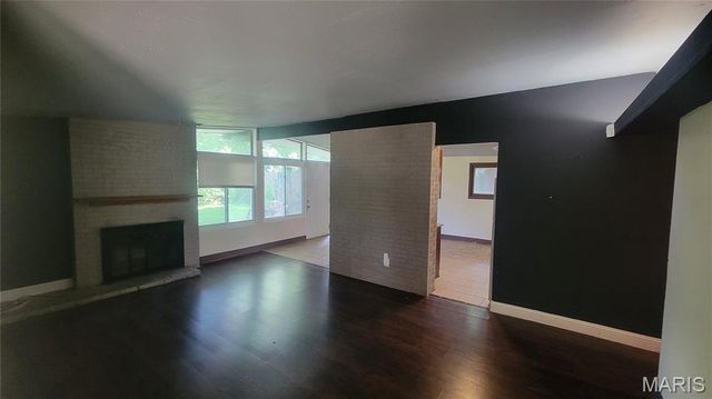 340 Holiday Hill Drive, Florissant, MO 63033