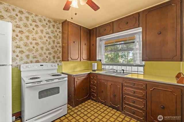 15202 Washington Avenue SW, Lakewood, WA 98498