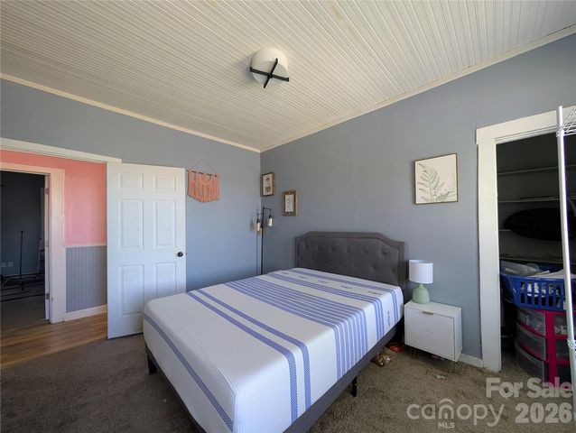 204 Shelby Street, Hickory, NC 28602