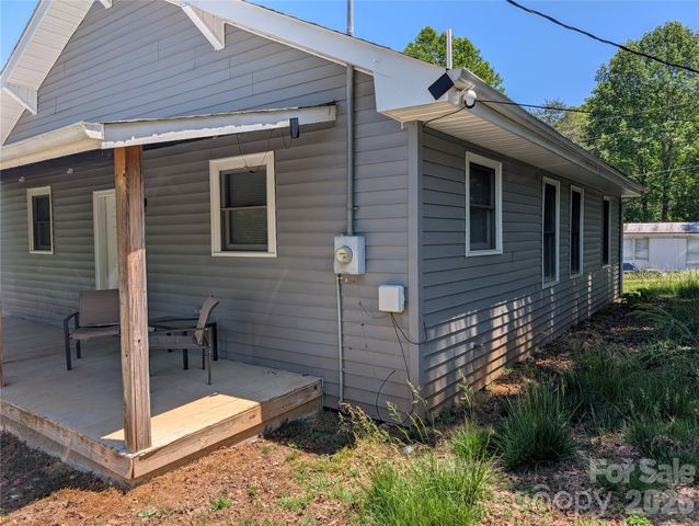 204 Shelby Street, Hickory, NC 28602