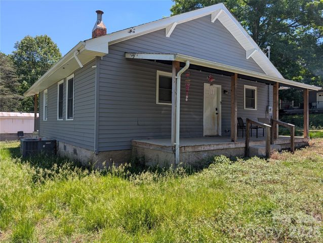 204 Shelby Street, Hickory, NC 28602